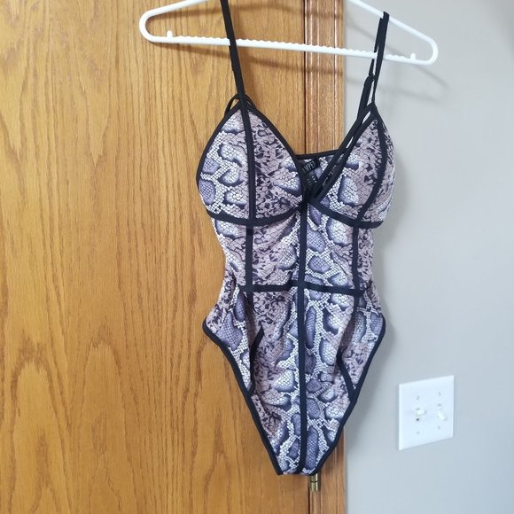 Revamped Tops - Revamped Snakeskin Print Spaghetti Strap Bodysuit   Size M
